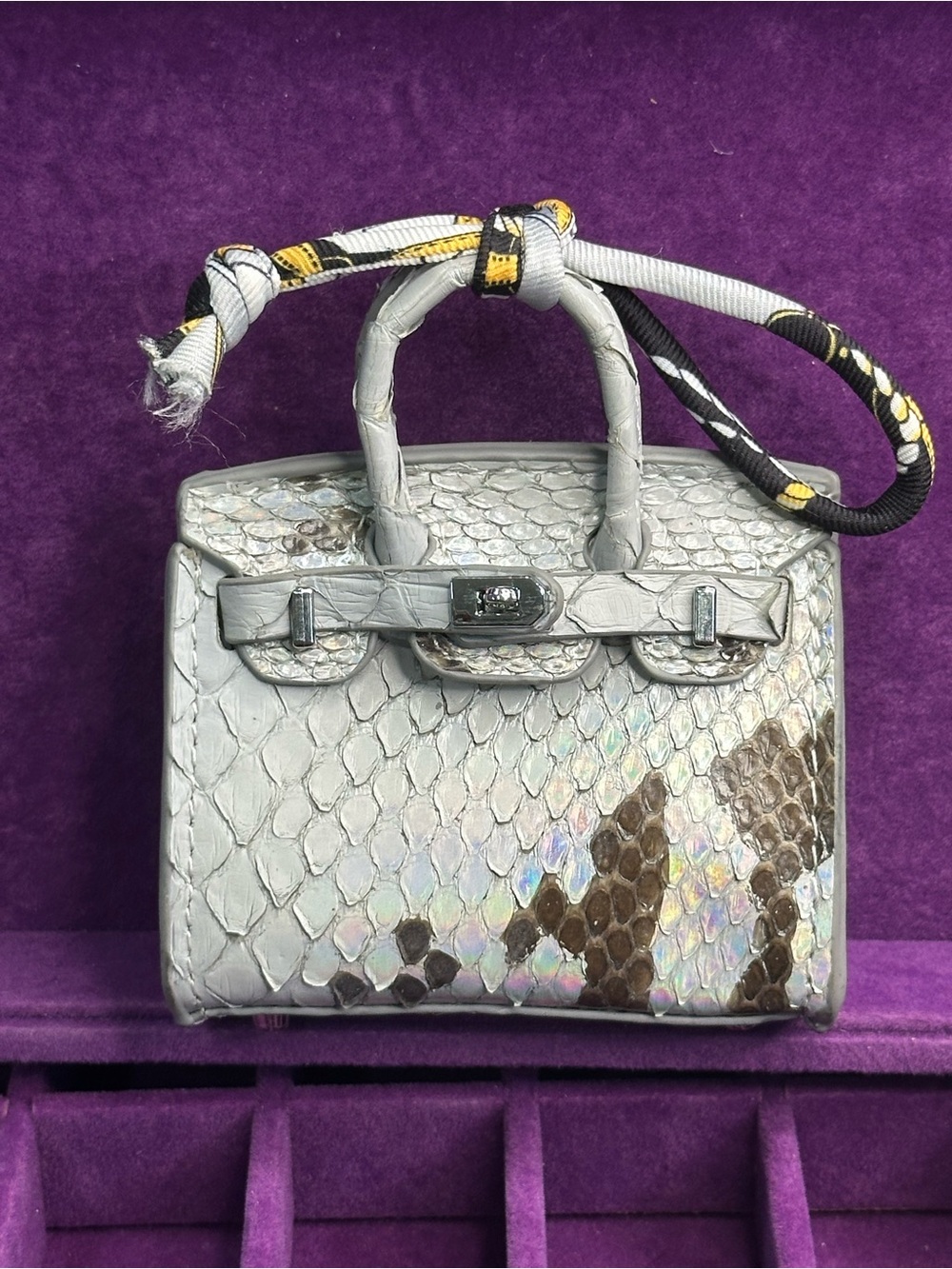 Gray Snake-Pattern Mini Top-Handle Bag - Picture 4 of 8